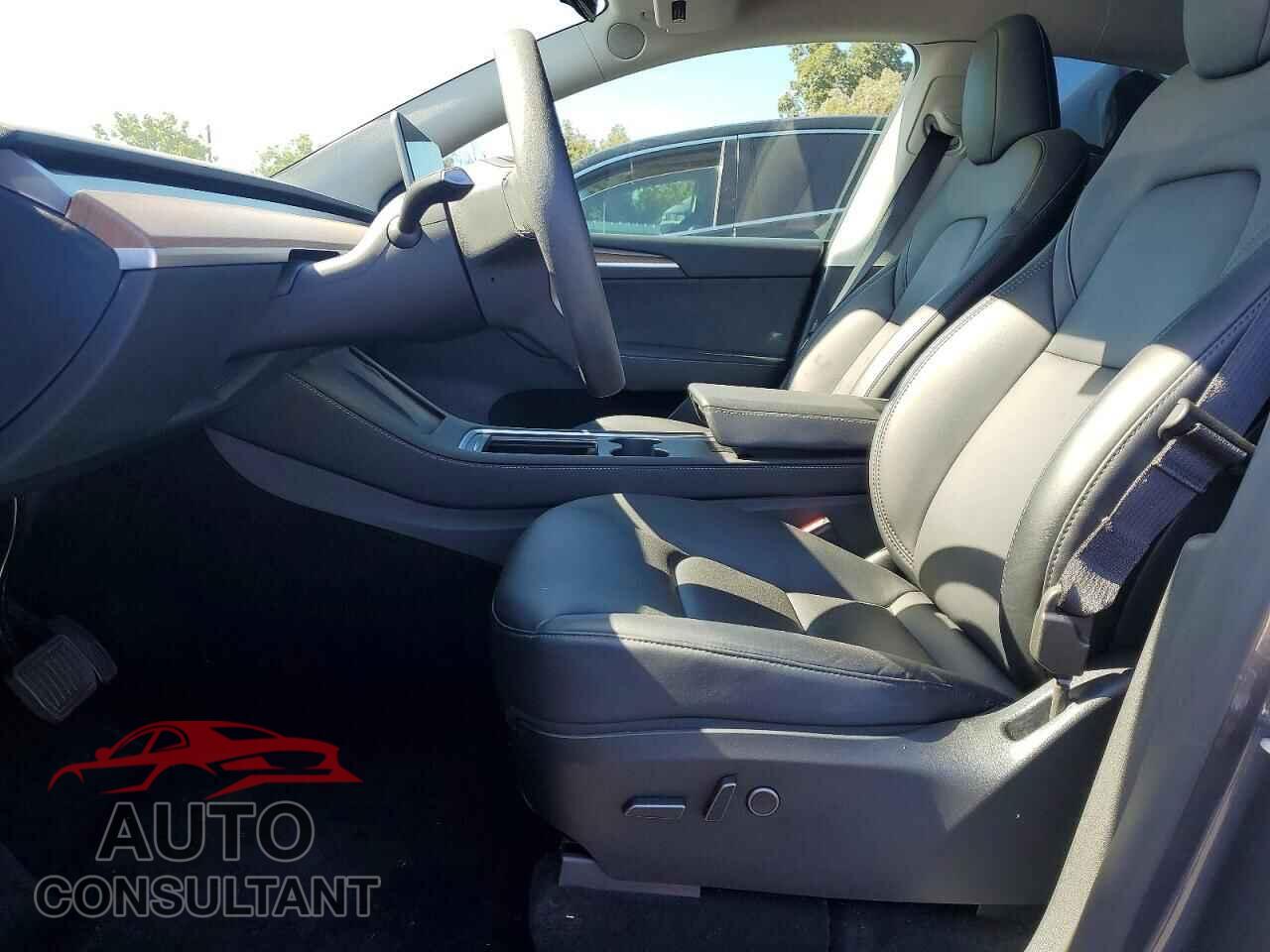 TESLA MODEL Y 2023 - 7SAYGDEEXPF790710