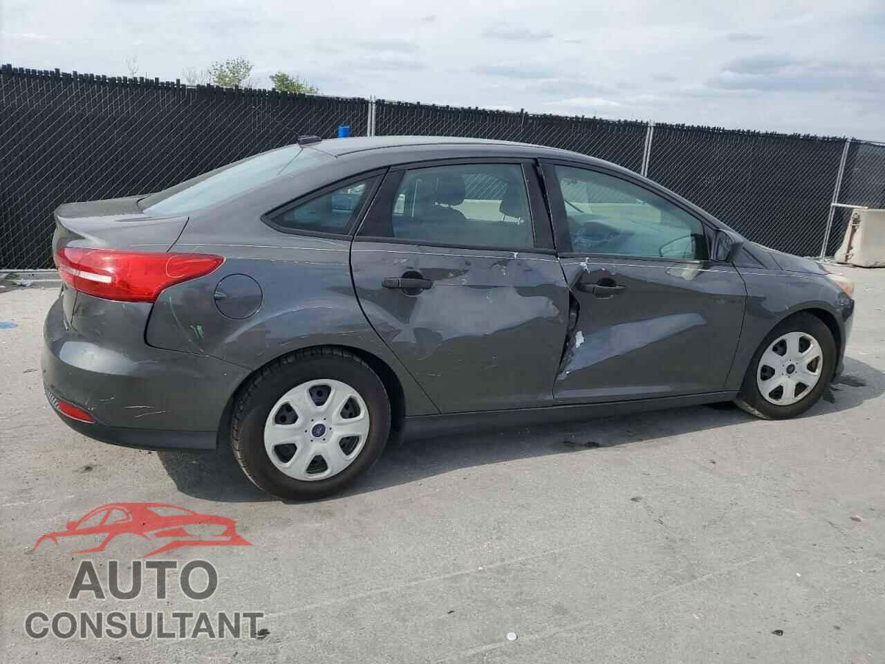 FORD FOCUS 2015 - 1FADP3E28FL239088