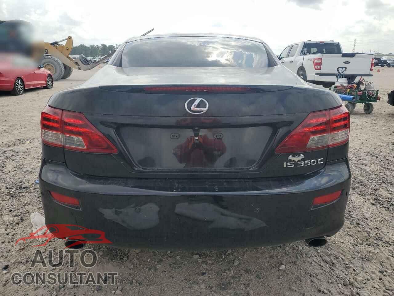 LEXUS IS 2011 - JTHFE2C29B2505710