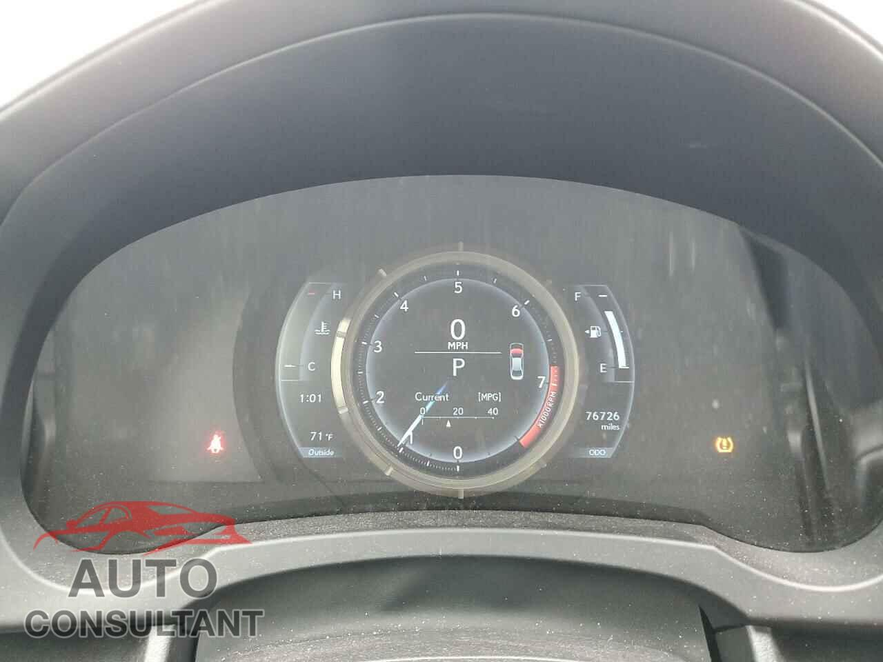 LEXUS IS 2018 - JTHC81D29J5027191