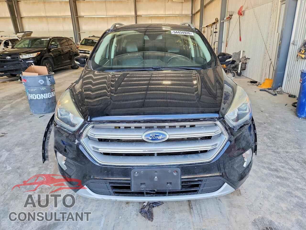 FORD ESCAPE 2017 - 1FMCU9JD4HUD02401