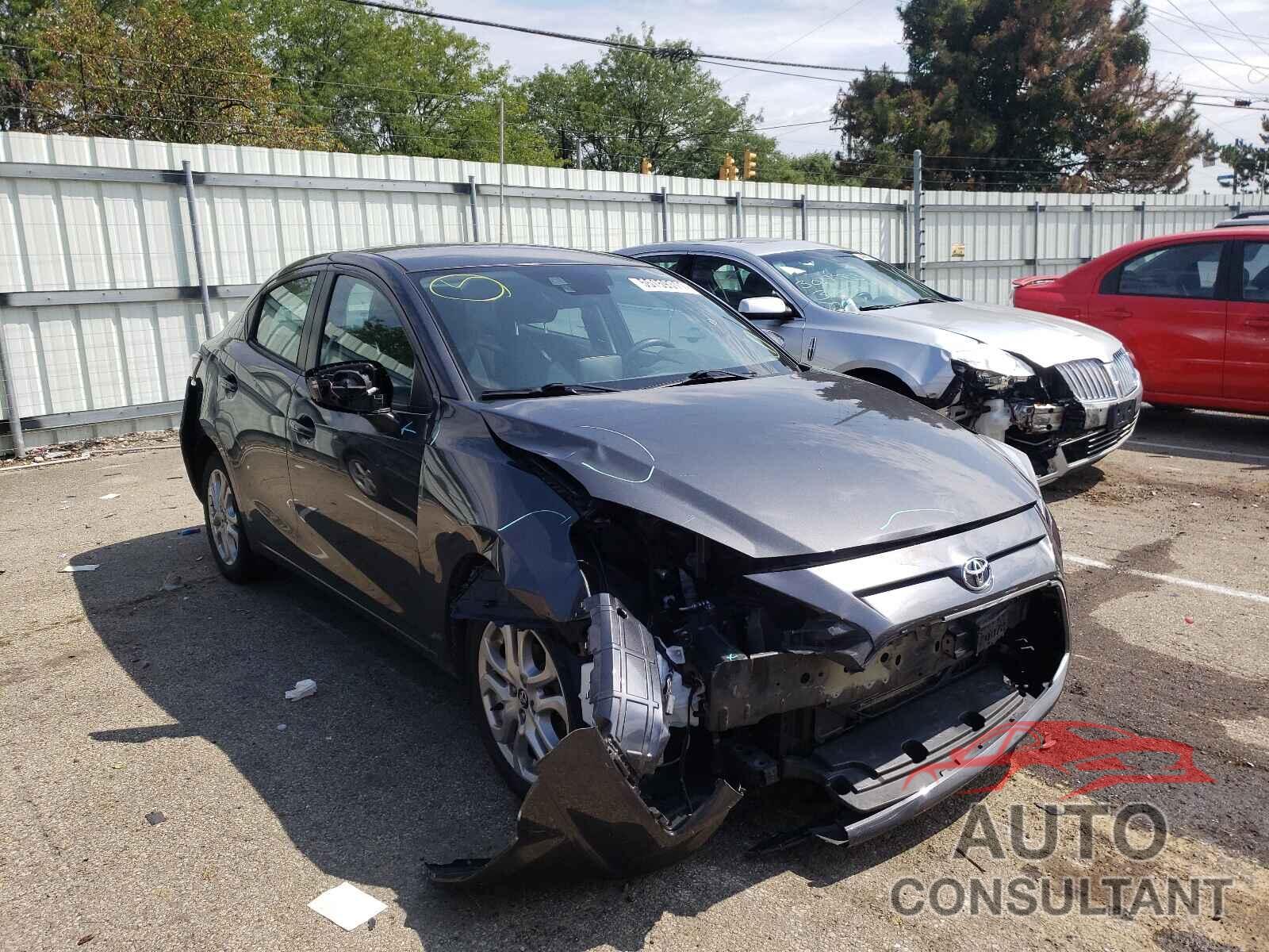 TOYOTA YARIS 2017 - 3MYDLBYV8HY152602