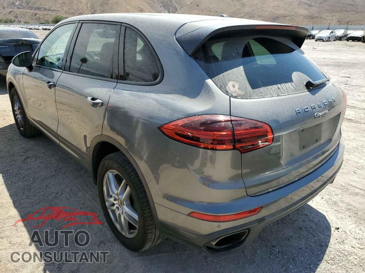 PORSCHE CAYENNE 2016 - WP1AA2A22GKA15593