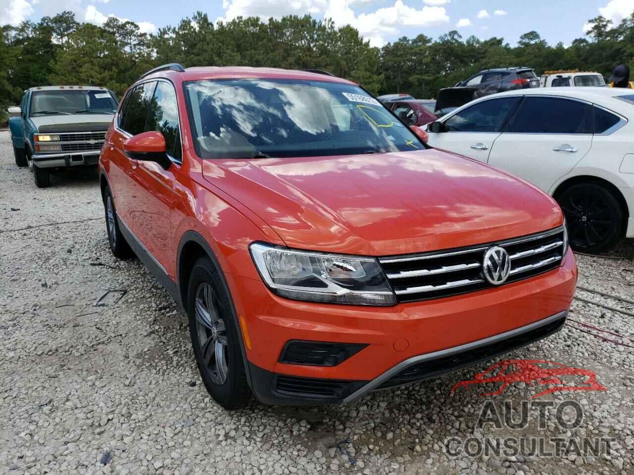 VOLKSWAGEN TIGUAN 2018 - 3VV2B7AX1JM081968