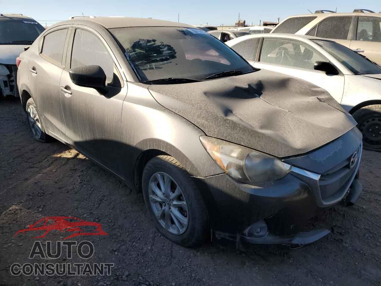 MAZDA 2 2019 - 3MDDJBTV4KM308793
