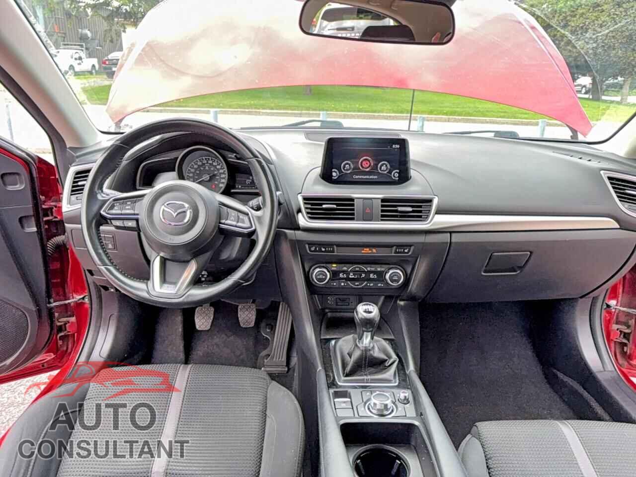 MAZDA 3 2018 - 3MZBN1M34JM200329