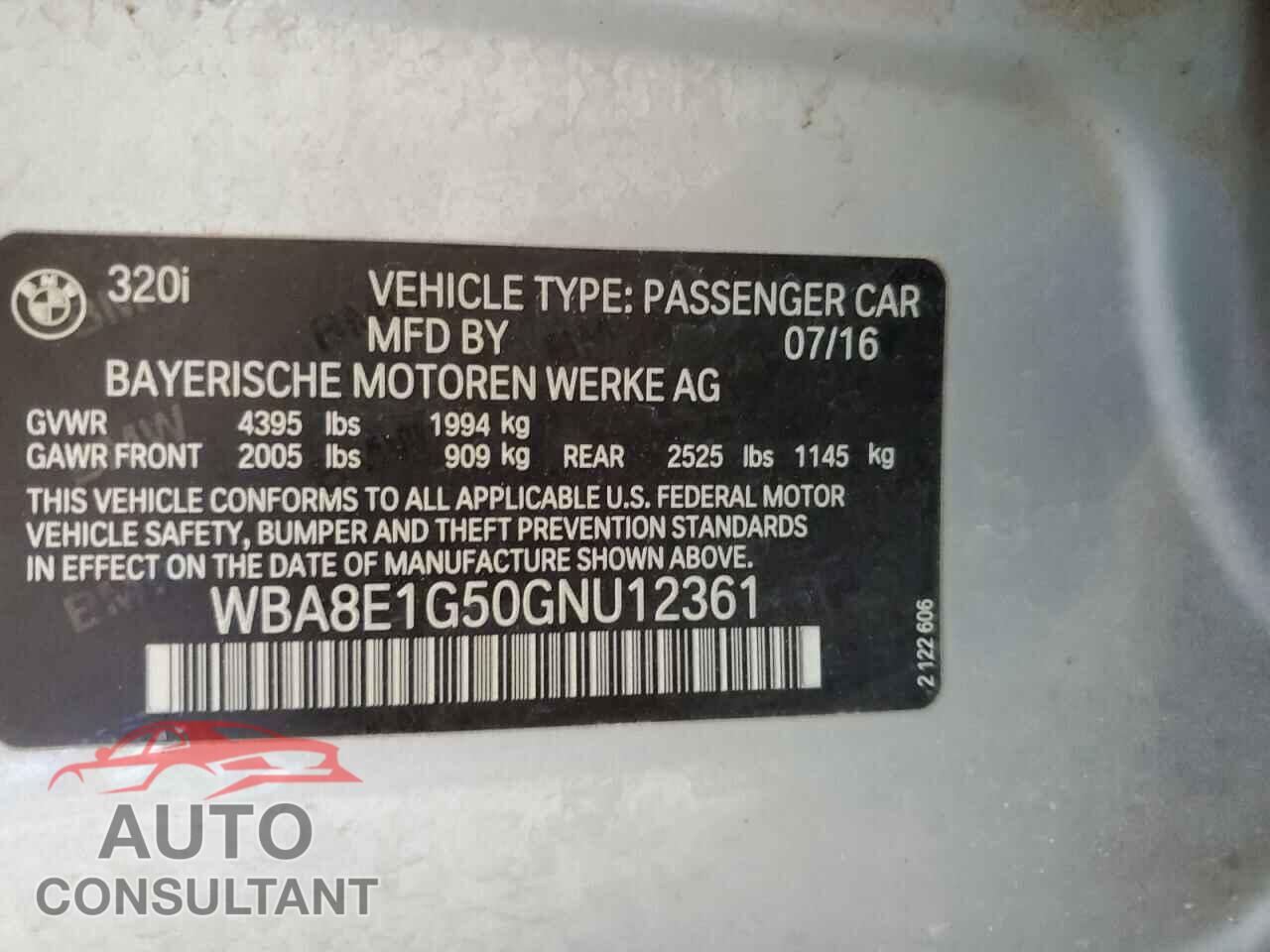 BMW 3 SERIES 2016 - WBA8E1G50GNU12361