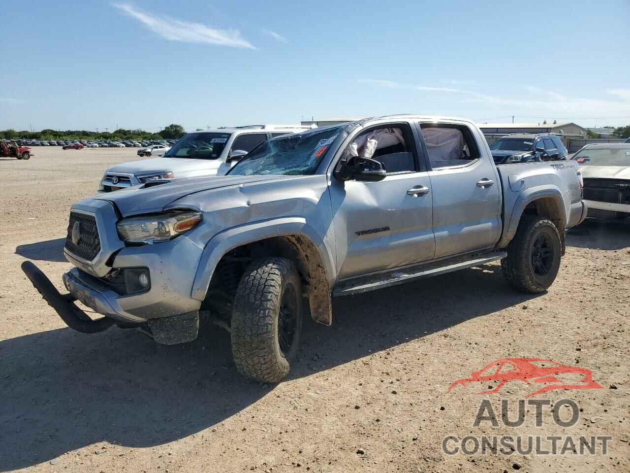 TOYOTA TACOMA 2018 - 5TFAZ5CN5JX056880