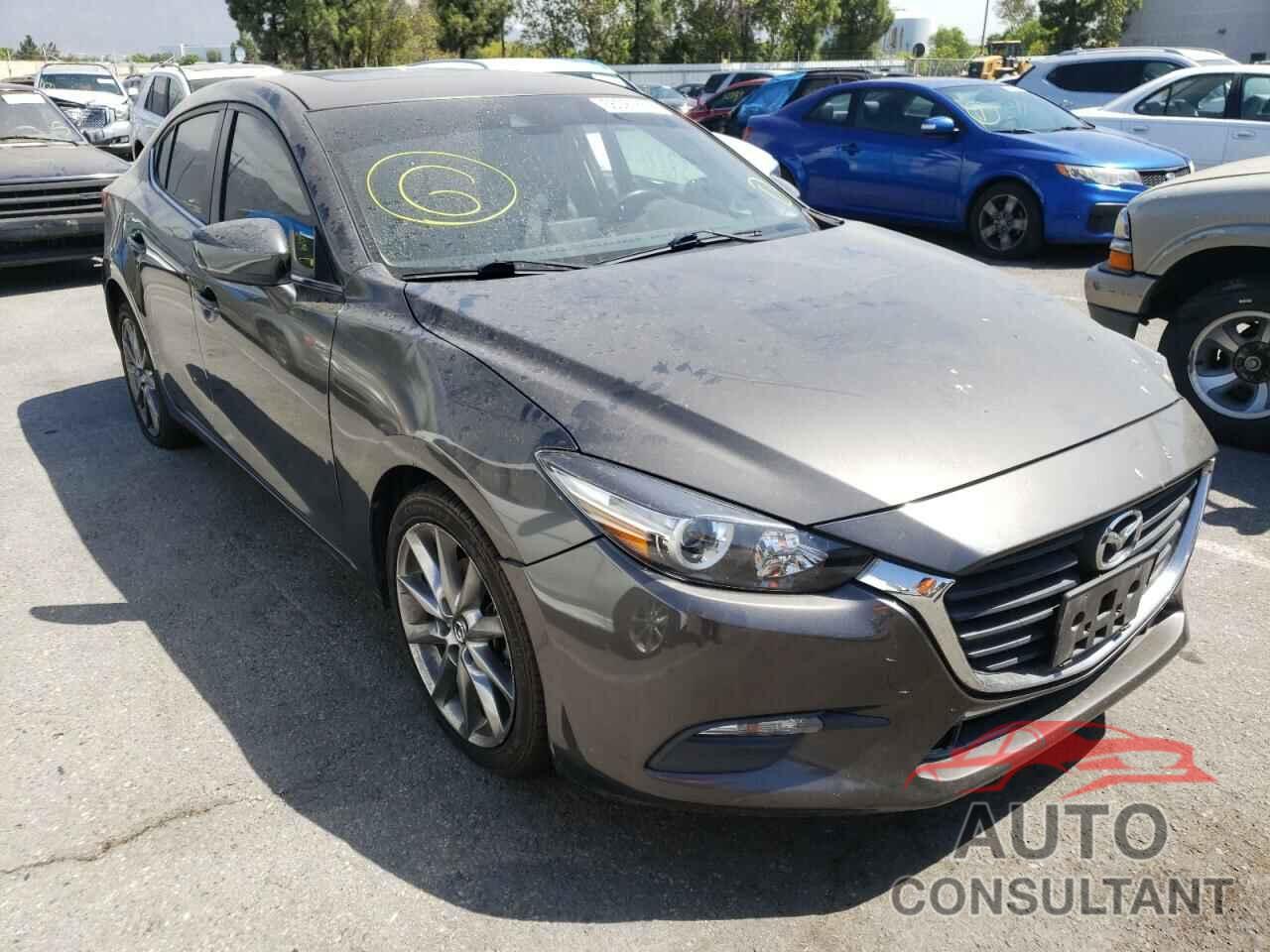 MAZDA 3 2018 - 3MZBN1V33JM255787