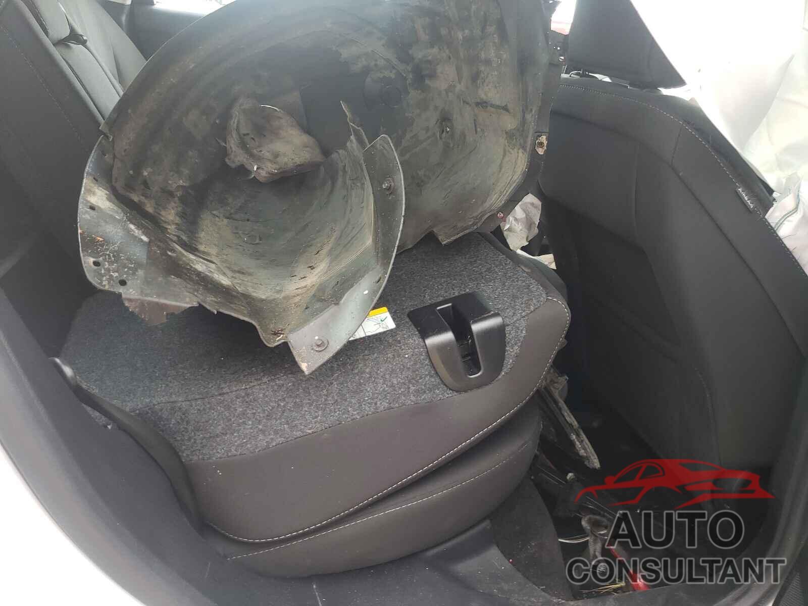 FORD FUSION 2018 - 3FA6P0H74JR156766
