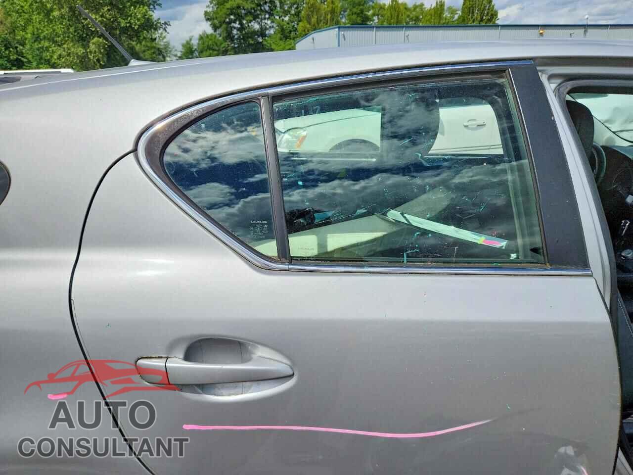 LEXUS CT 200 2011 - JTHKD5BH5B2037600