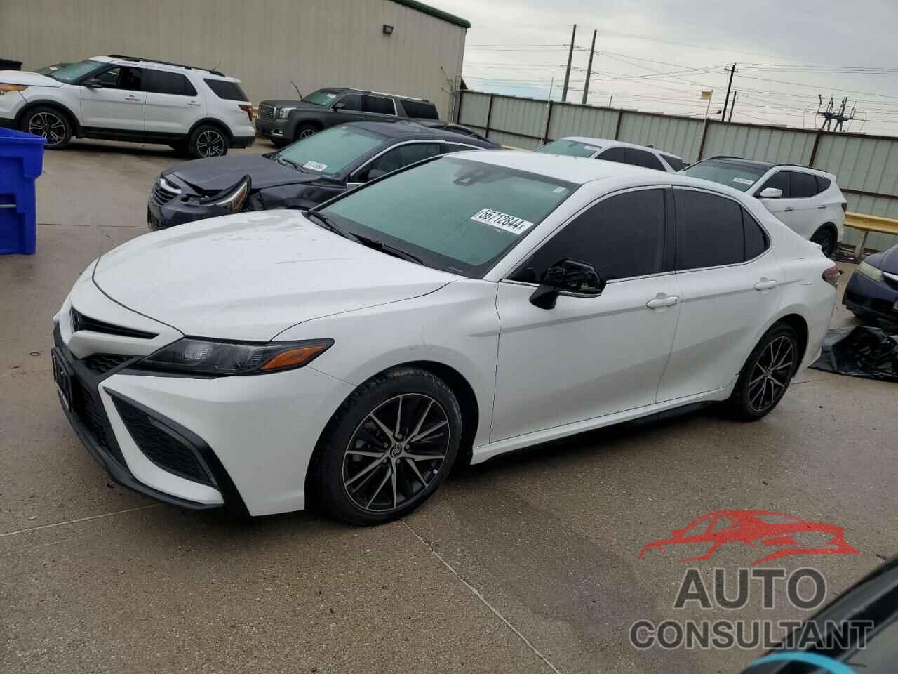 TOYOTA CAMRY 2022 - 4T1G11AK2NU703354