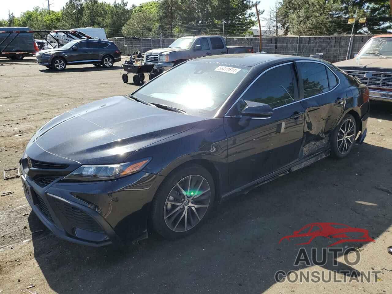 TOYOTA CAMRY 2022 - 4T1G11BK0NU064633