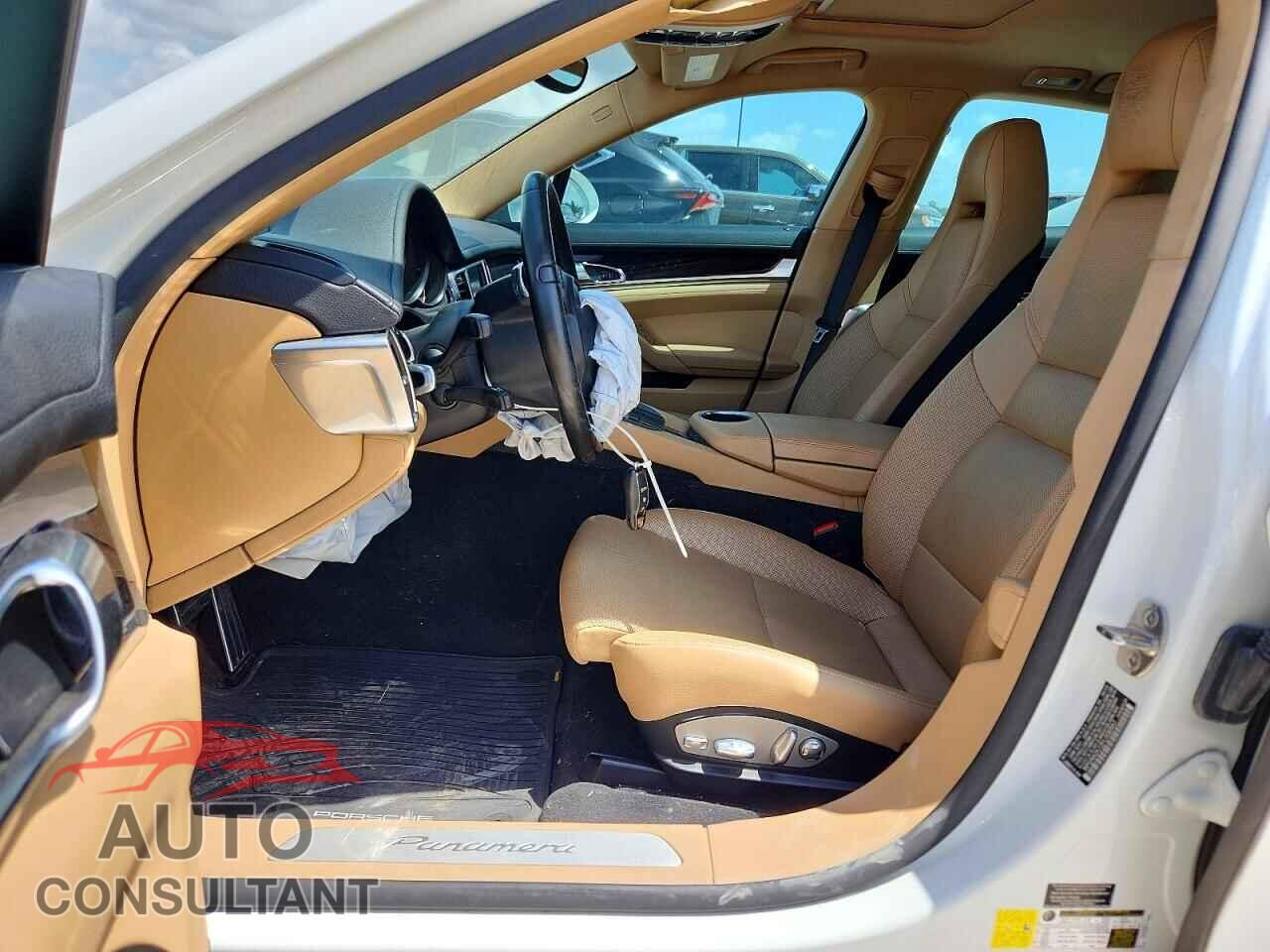 PORSCHE PANAMERA 2015 - WP0AA2A72FL006947