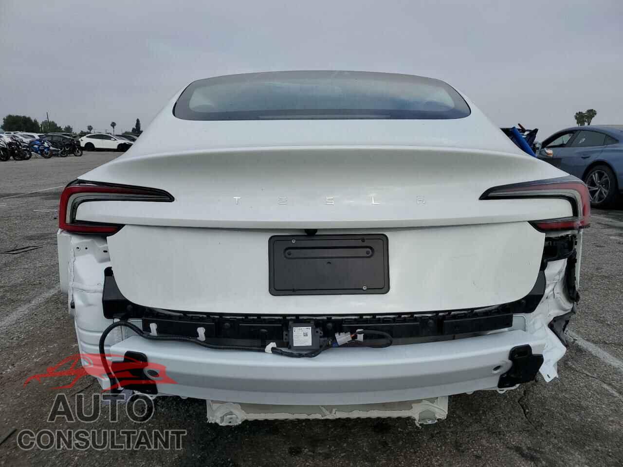 TESLA MODEL 3 2025 - 5YJ3E1EA7SF001043