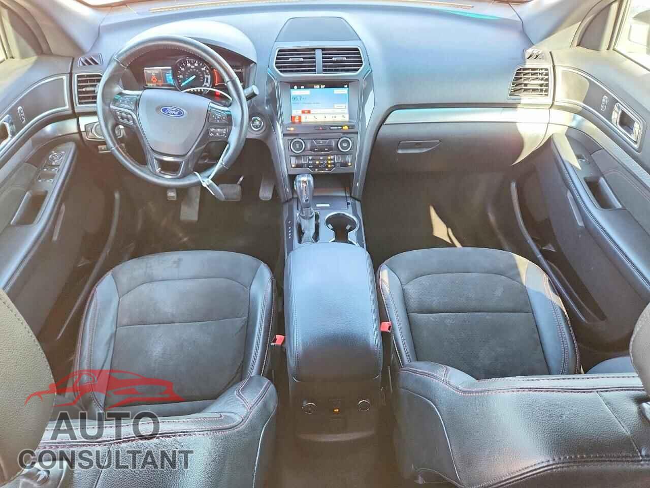 FORD EXPLORER 2018 - 1FM5K8D85JGB43464