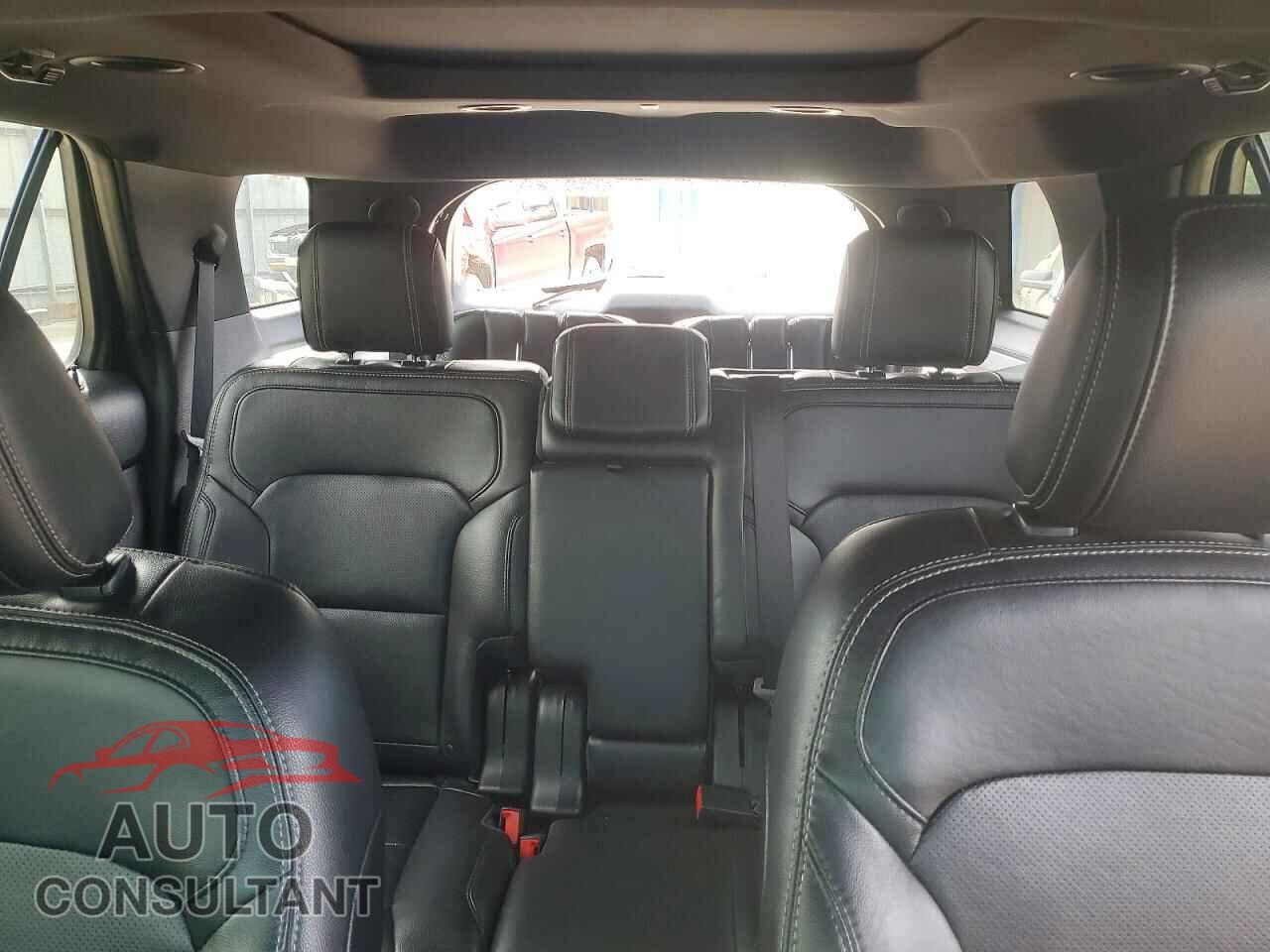 FORD EXPLORER 2018 - 1FM5K8F85JGB18707