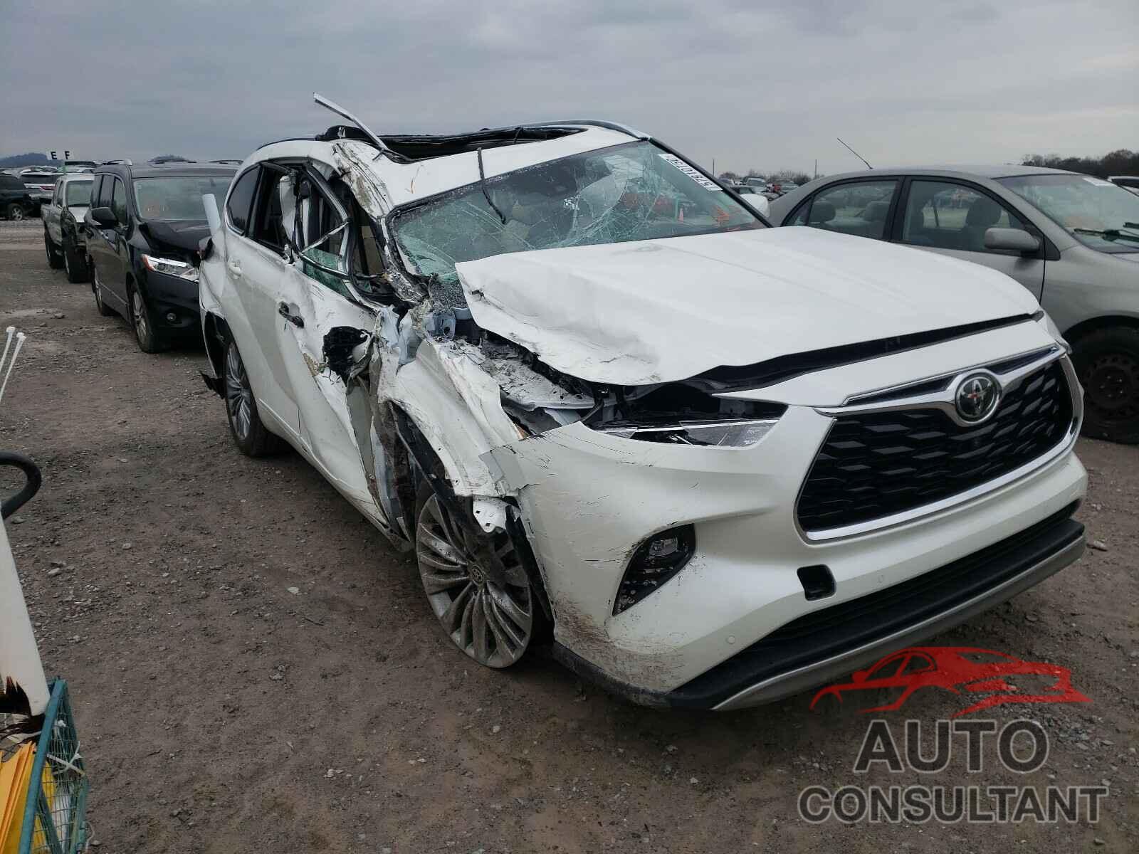 TOYOTA HIGHLANDER 2021 - 5TDFZRBH0MS064372