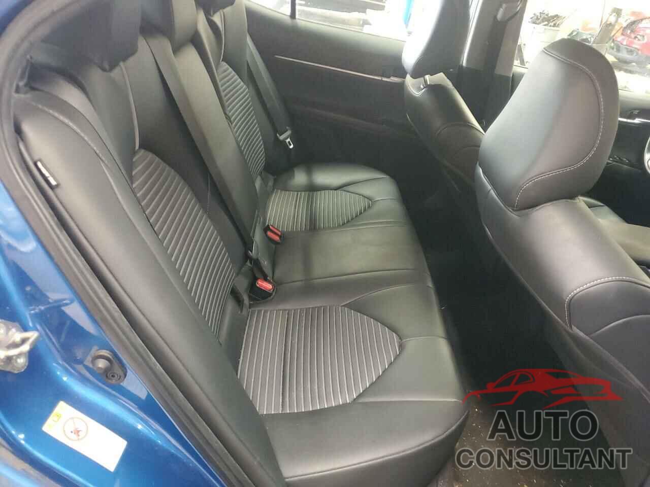 TOYOTA CAMRY 2019 - 4T1B11HK2KU230518