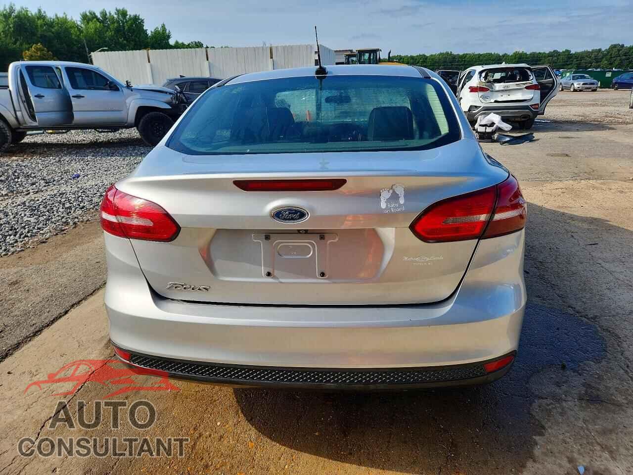 FORD FOCUS 2017 - 1FADP3E25HL282080