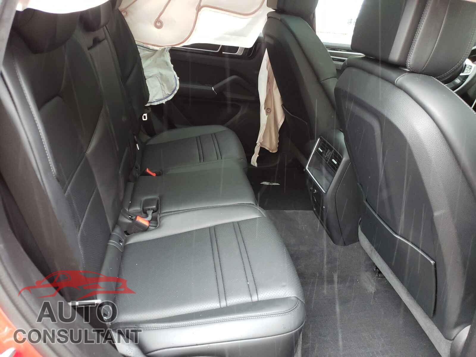 PORSCHE CAYENNE 2021 - WP1AG2AY1MDA33456