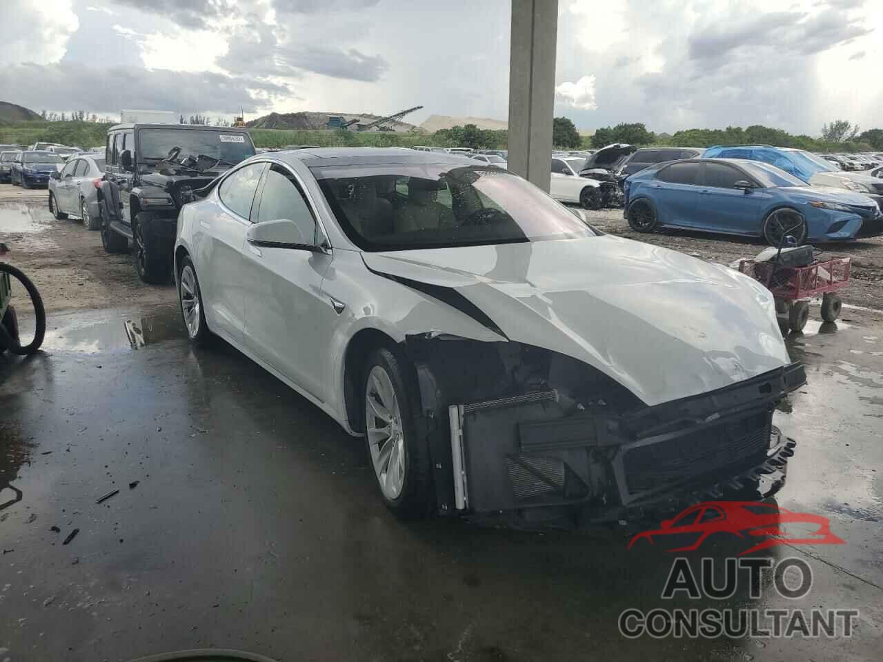 TESLA MODEL S 2017 - 5YJSA1E17HF185562