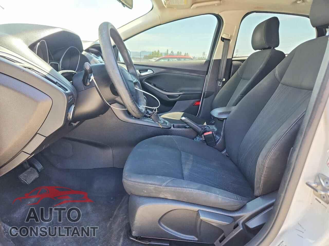 FORD FOCUS 2017 - 1FADP3M25HL264566