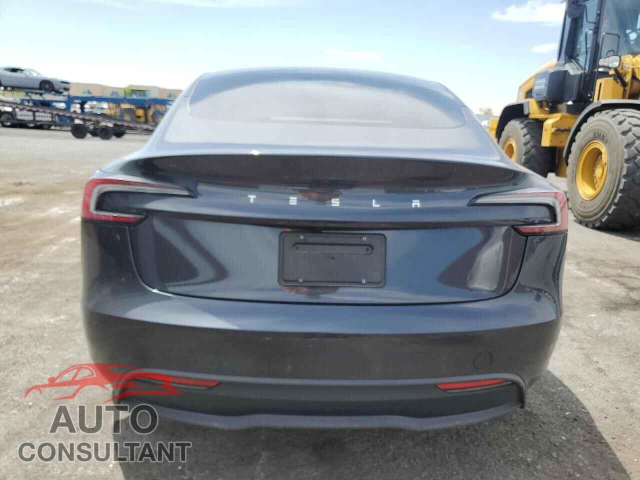 TESLA MODEL 3 2024 - 5YJ3E1EA4RF735892