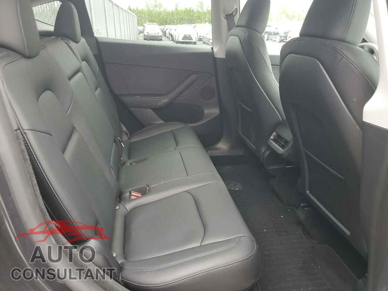 TESLA MODEL Y 2024 - 7SAYGDED2RF016204