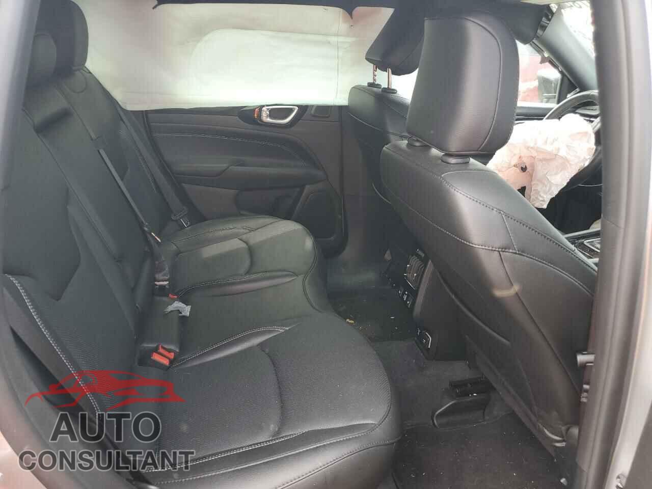 JEEP COMPASS 2022 - 3C4NJDCB2NT181880