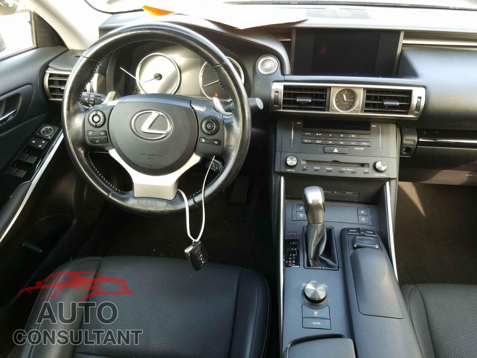 LEXUS IS 2016 - JTHBA1D28G5024503