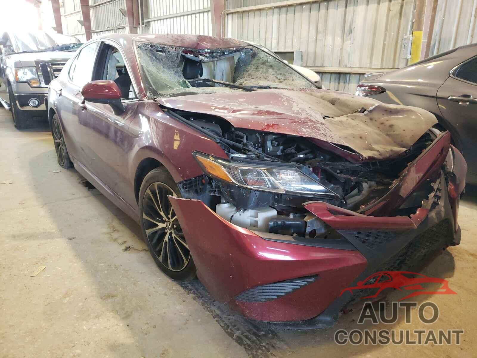 TOYOTA CAMRY 2018 - 4T1B11HKXJU597228