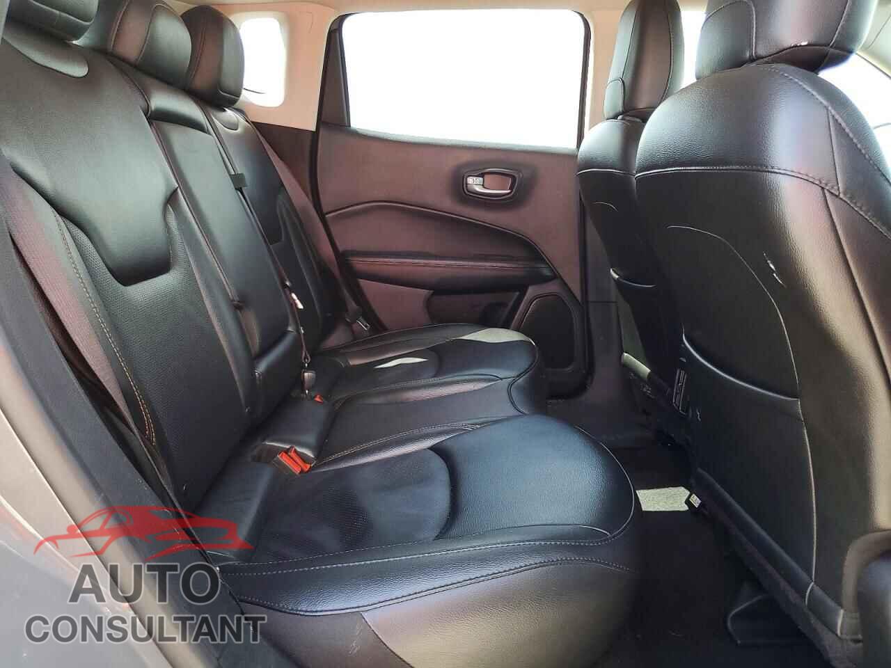 JEEP COMPASS 2021 - 3C4NJDCB5MT572620