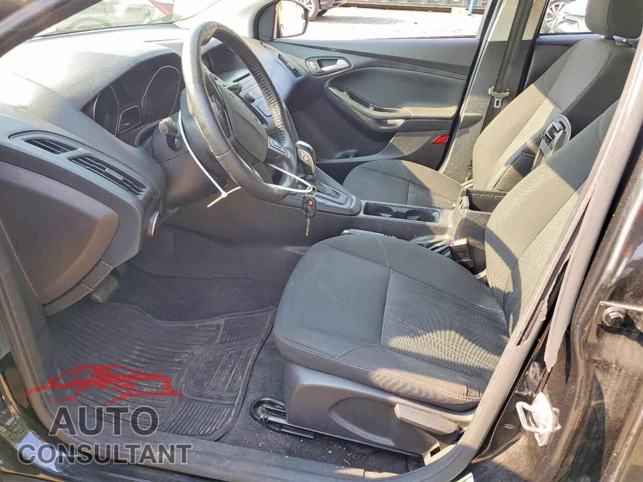 FORD FOCUS 2015 - 1FADP3K23FL348479
