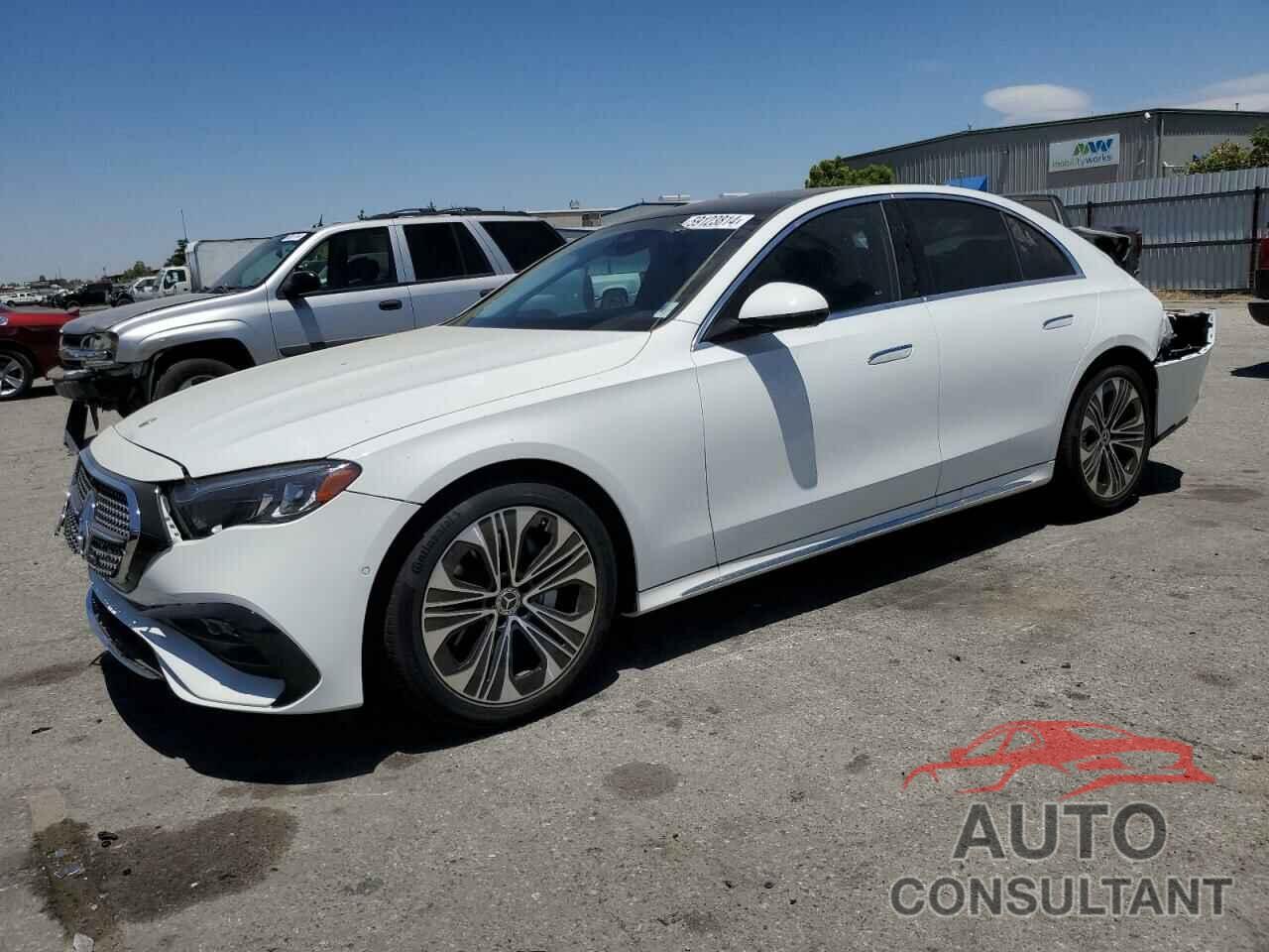 MERCEDES-BENZ E-CLASS 2024 - W1KLF4HB2RA027612