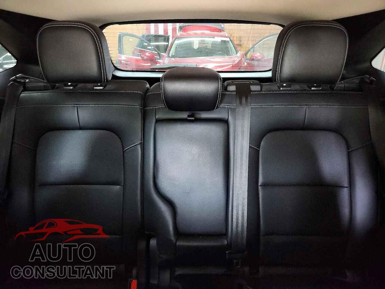 FORD ESCAPE 2020 - 1FMCU9H60LUA30008