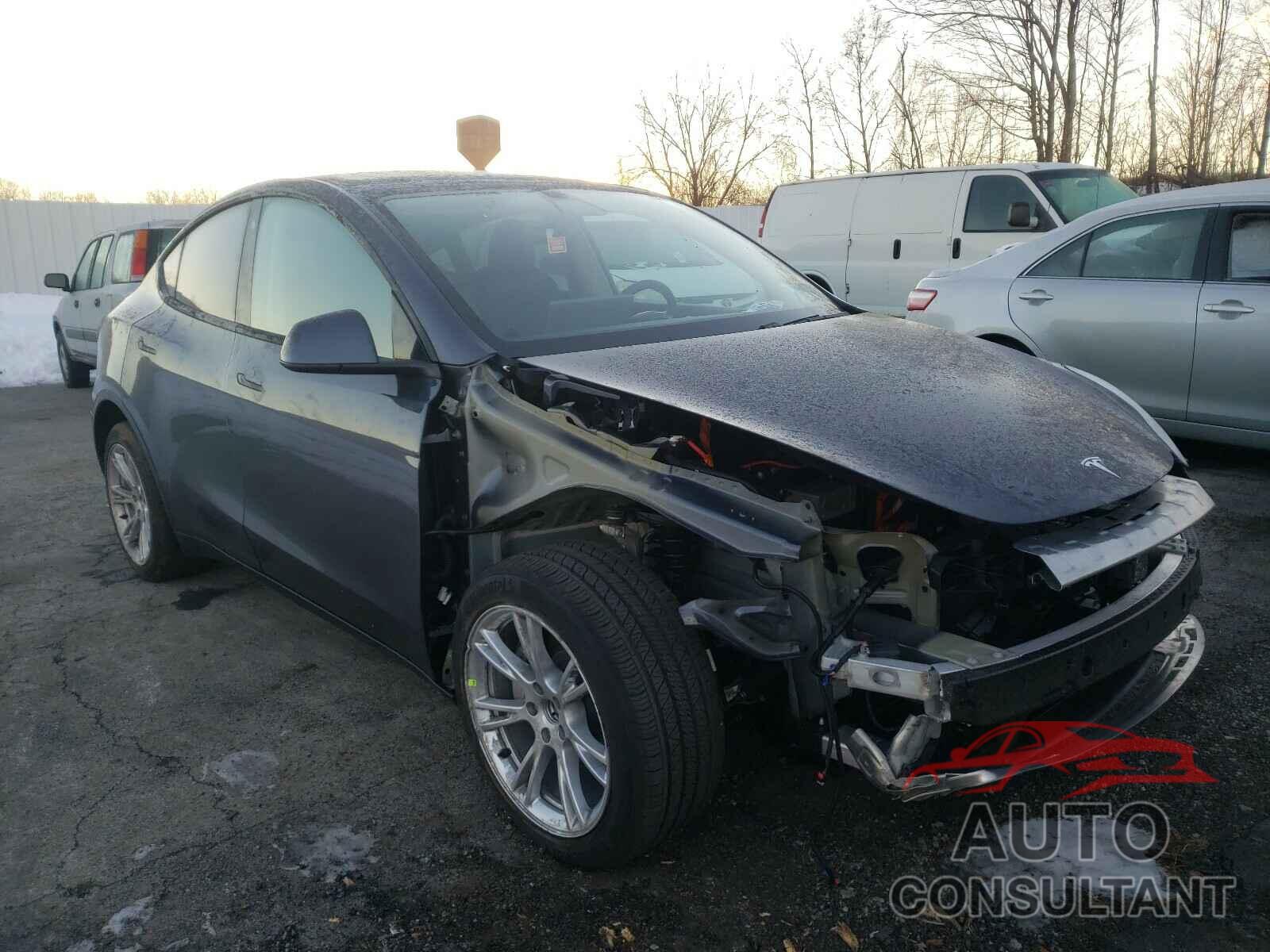 TESLA MODEL Y 2020 - 5YJYGDEE6LF054211