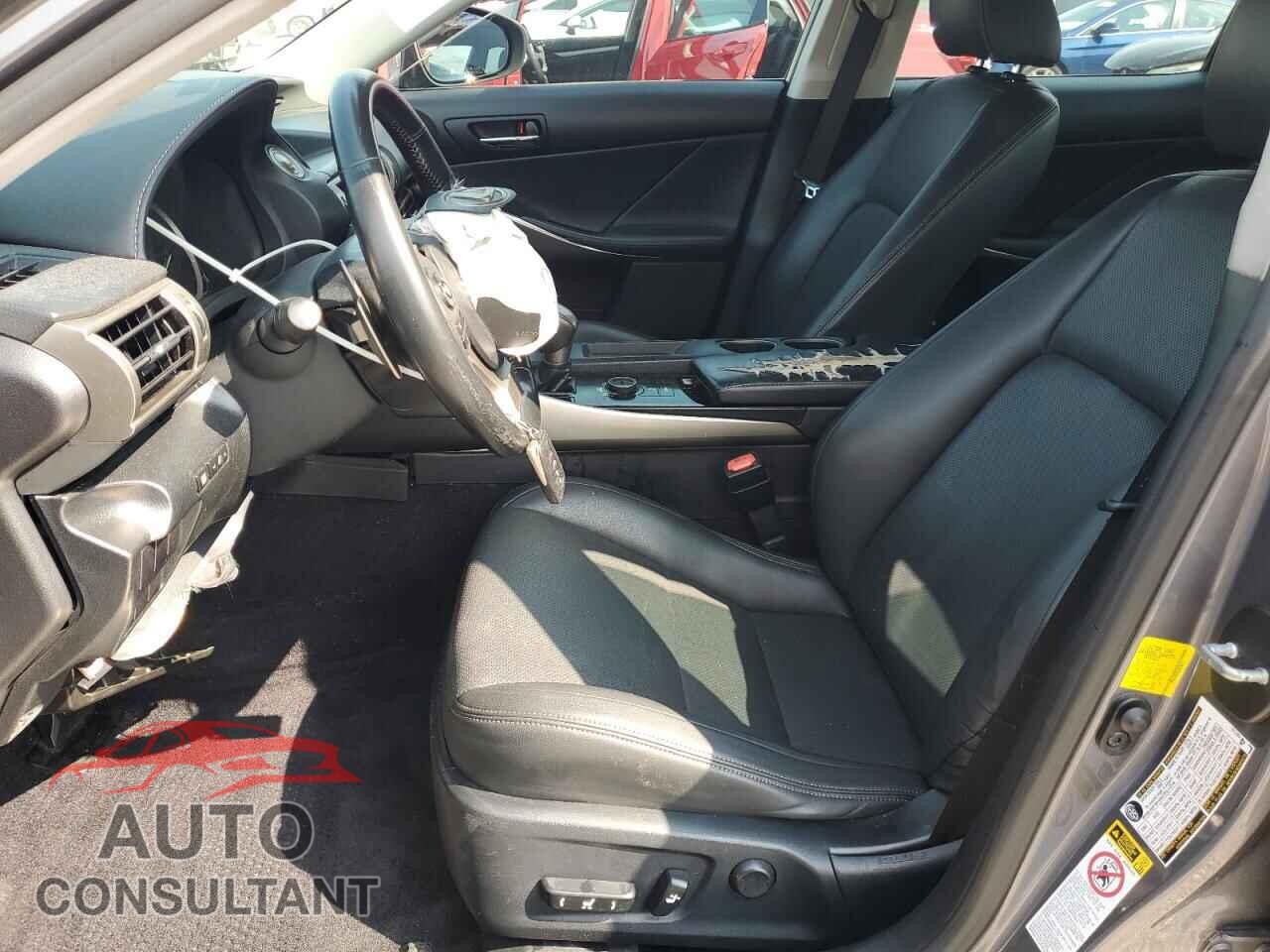 LEXUS IS 2014 - JTHBF1D24E5033021