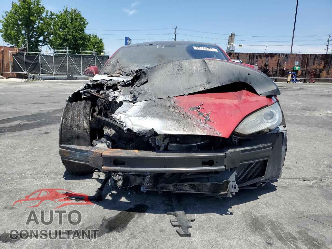 TESLA MODEL S 2013 - 5YJSA1CP6DFP10001
