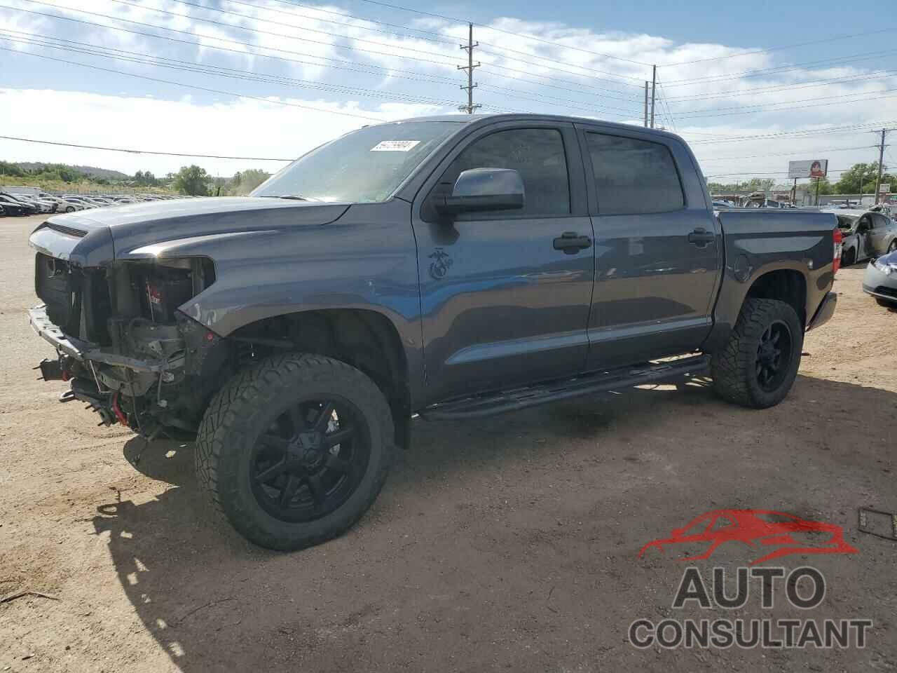 TOYOTA TUNDRA 2019 - 5TFAY5F19KX824597