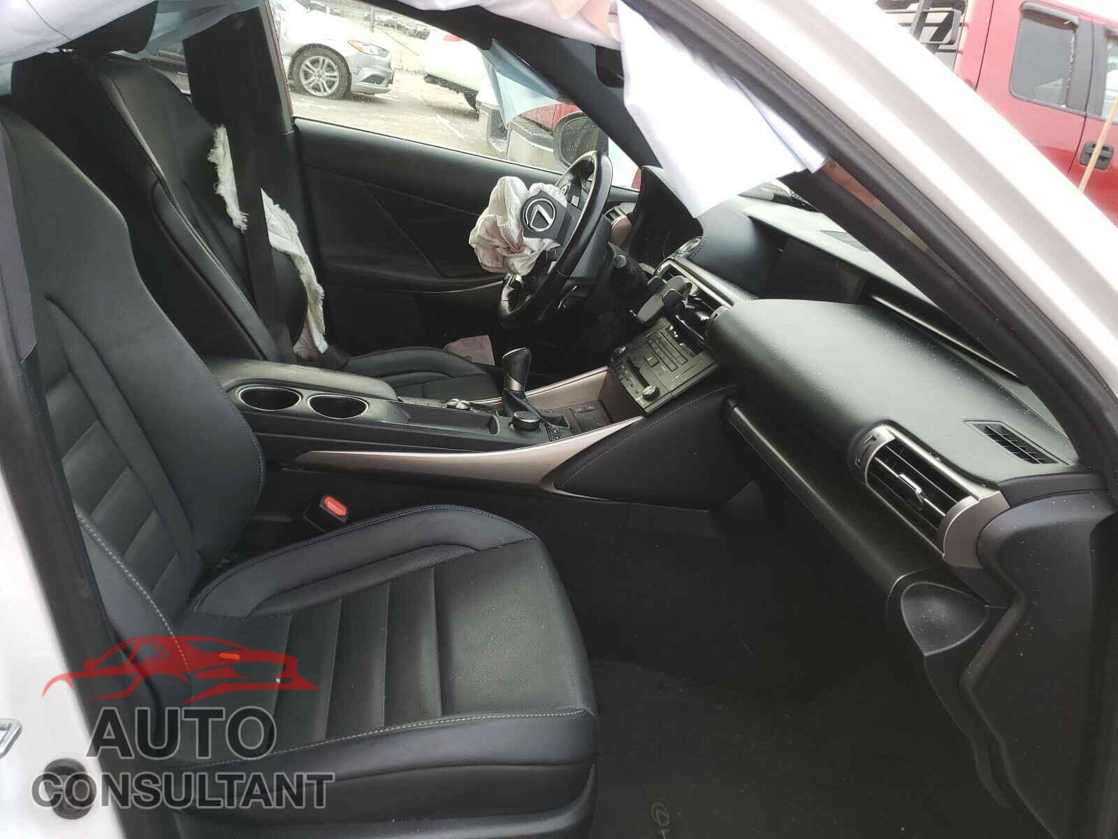 LEXUS IS 2016 - JTHBA1D2XG5021585