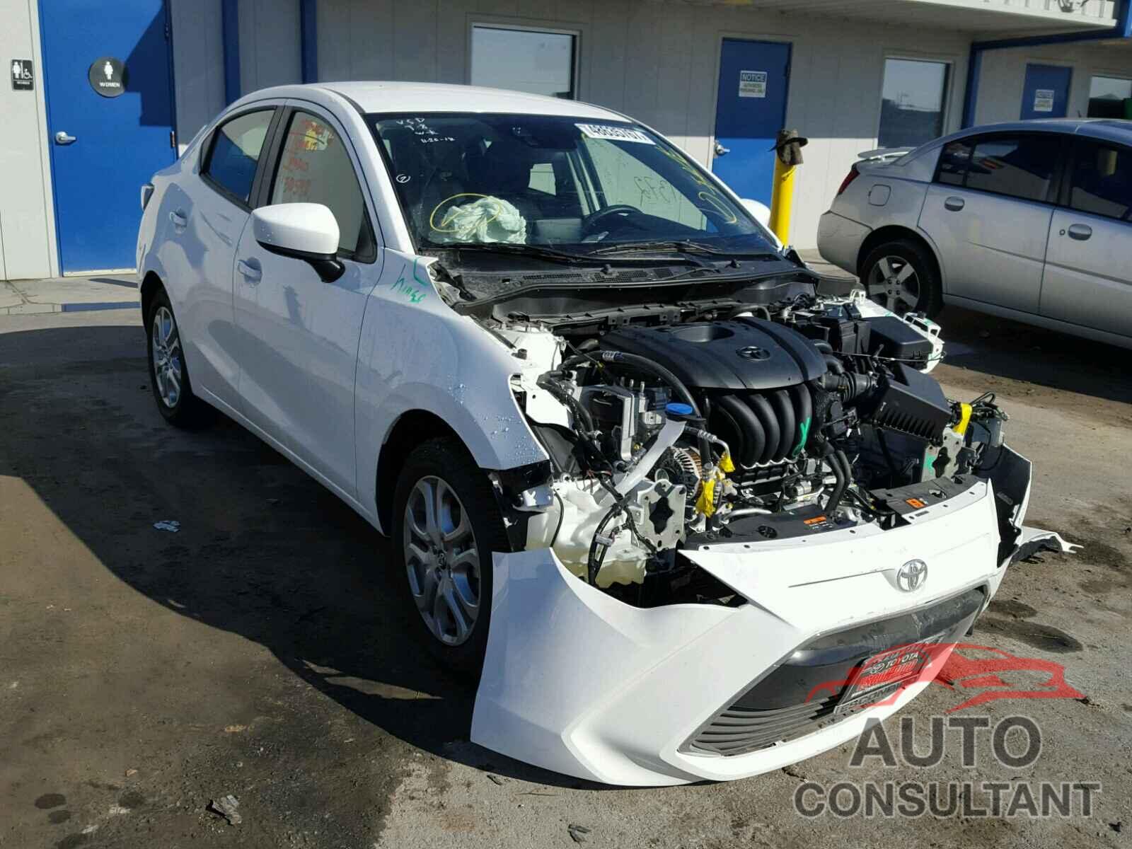 TOYOTA YARIS 2017 - 3MYDLBYV0HY173797