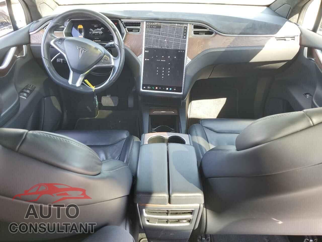 TESLA MODEL X 2017 - 5YJXCBE21HF055081