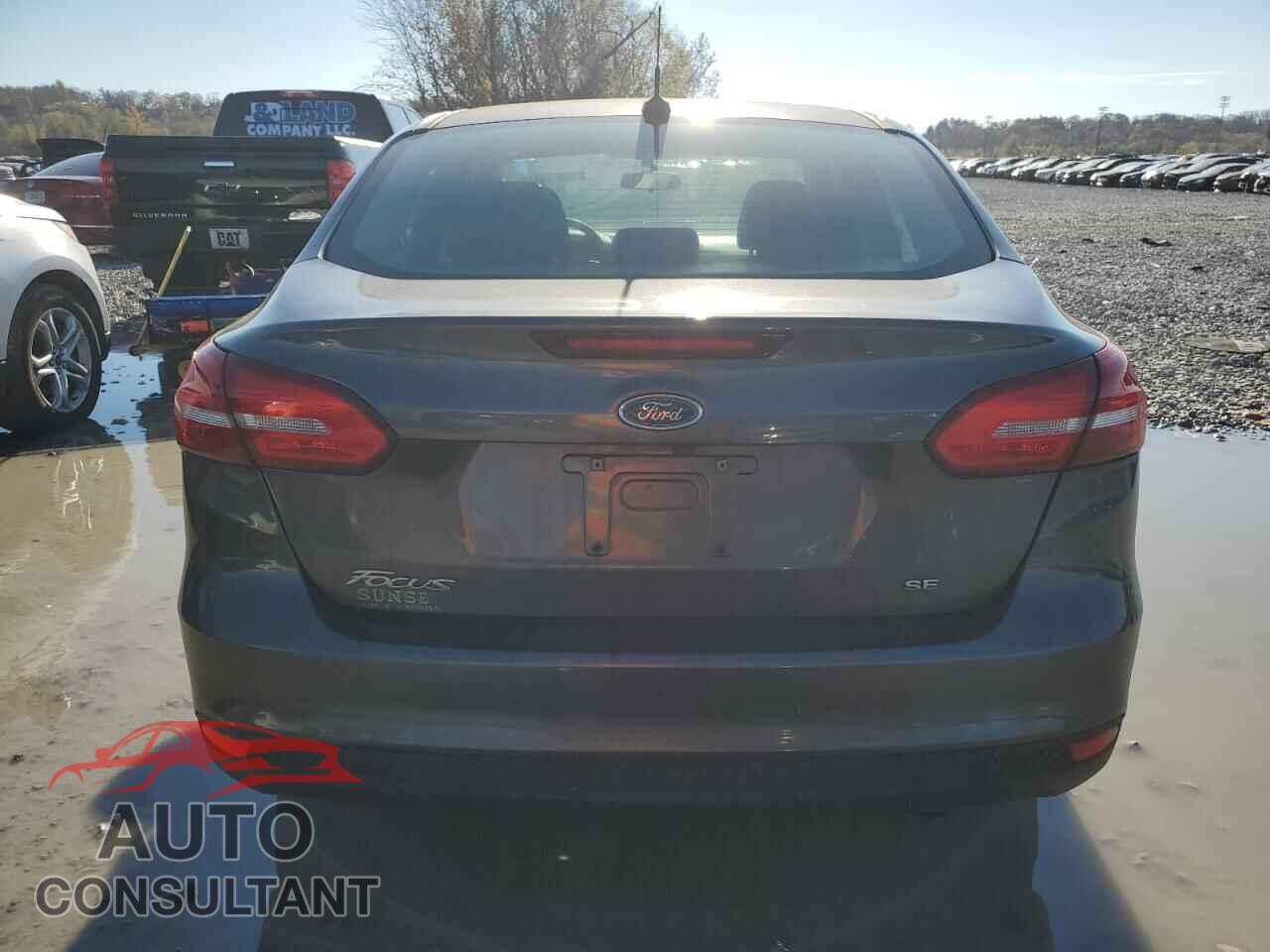 FORD FOCUS 2017 - 1FADP3F28HL324725