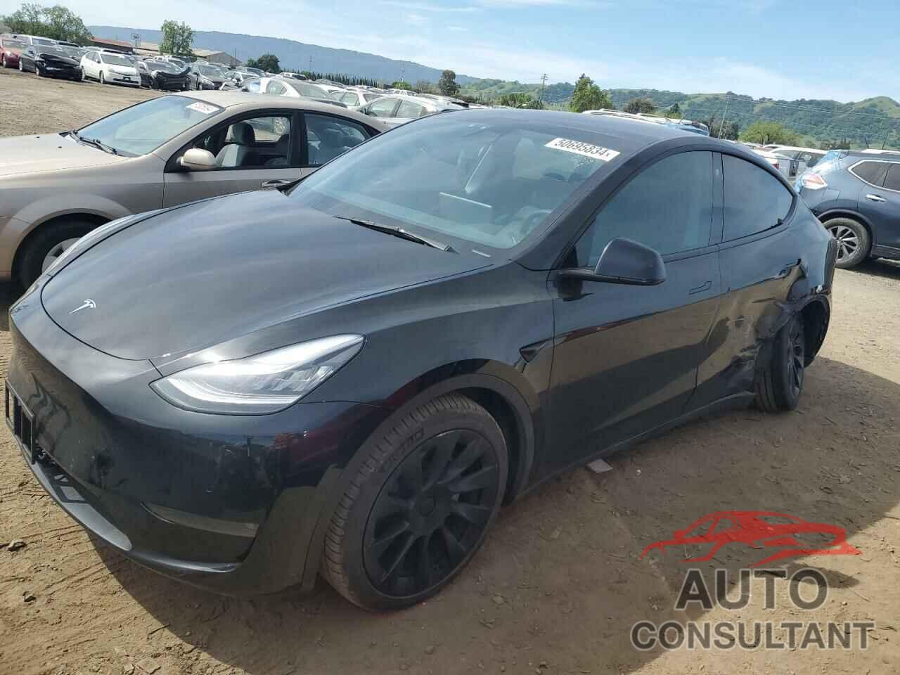 TESLA MODEL Y 2021 - 5YJYGAEE0MF223123