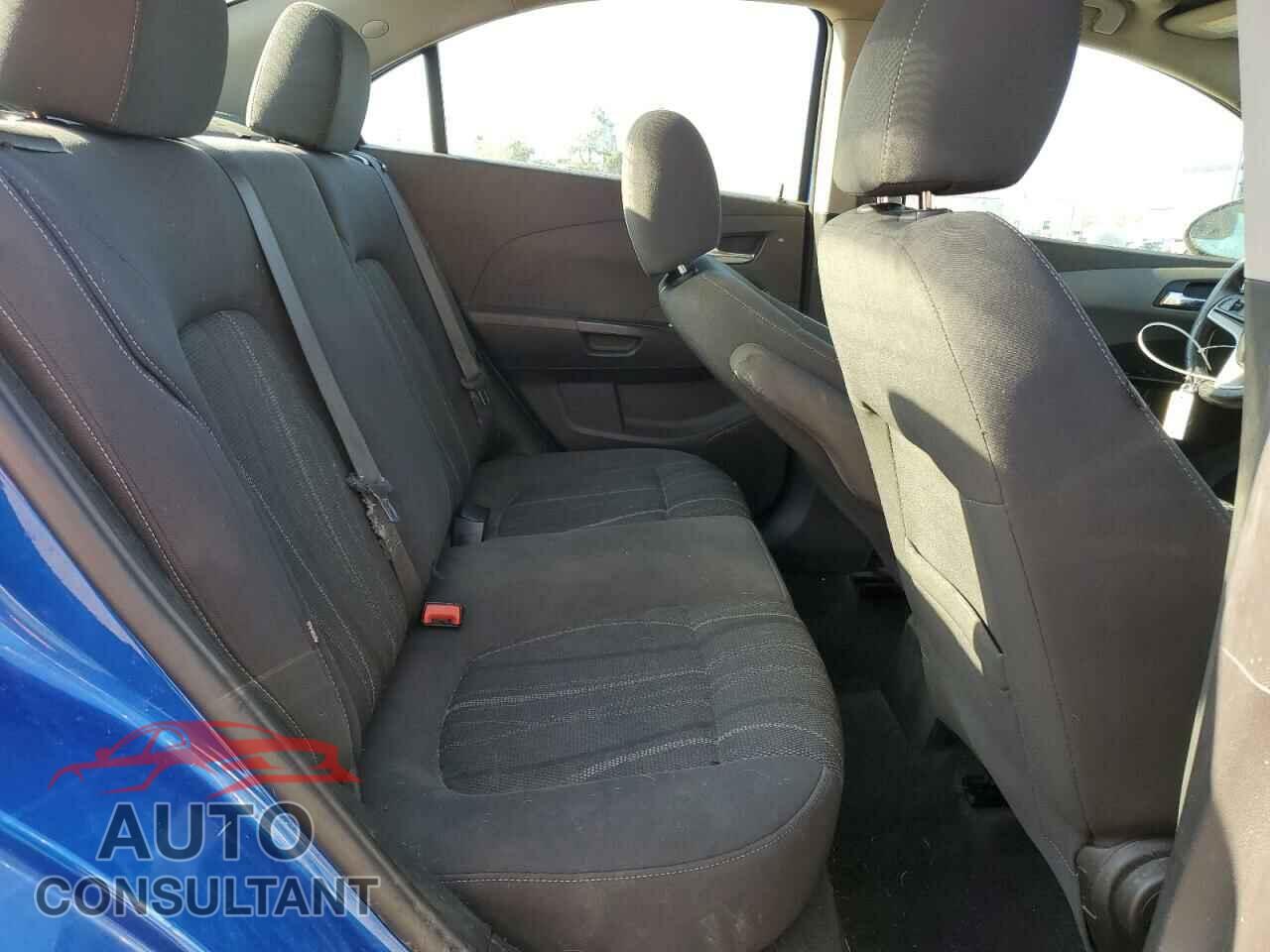 CHEVROLET SONIC 2018 - 1G1JD5SH0J4123647