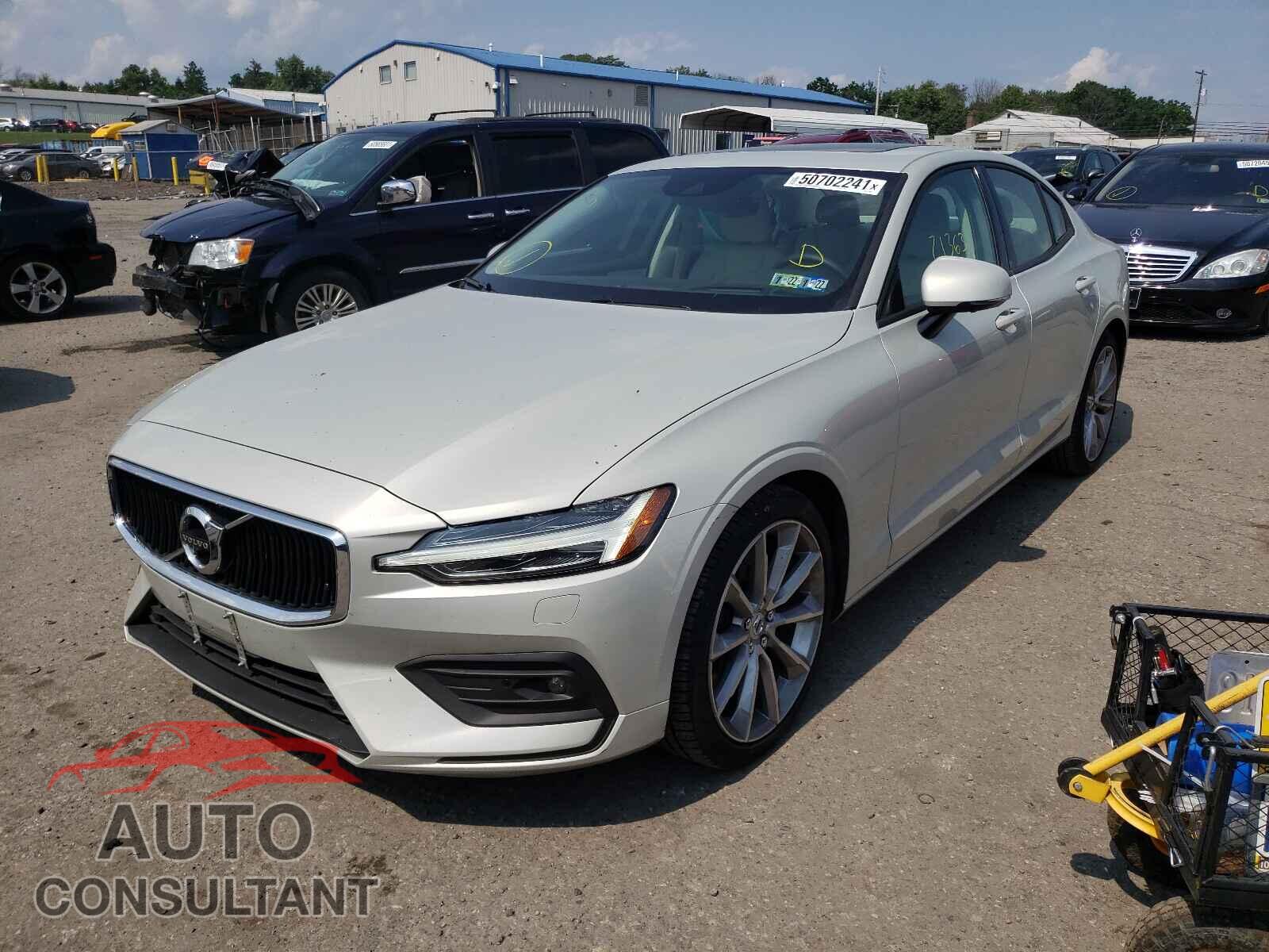 VOLVO S60 2019 - 7JRA22TK2KG017952