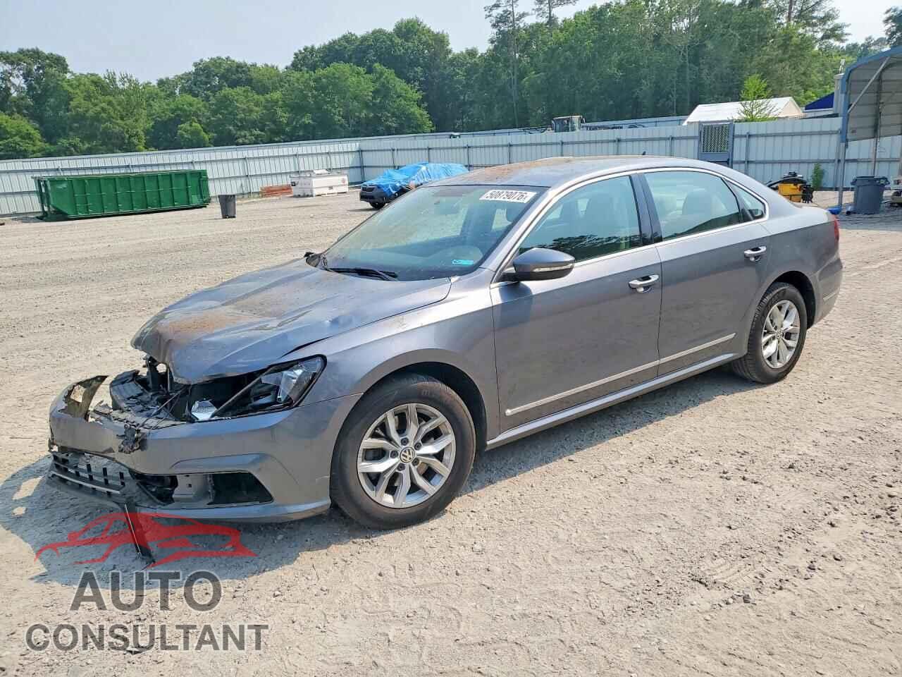 VOLKSWAGEN PASSAT 2017 - 1VWAT7A36HC064757