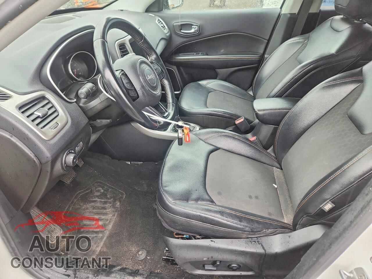 JEEP COMPASS 2017 - 3C4NJCBB5HT653201