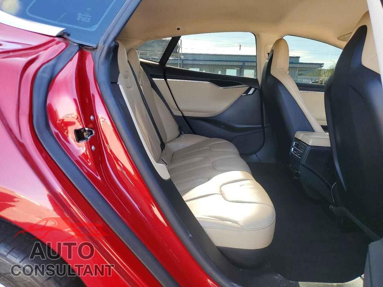 TESLA MODEL S 2013 - 5YJSA1AG0DFP13592